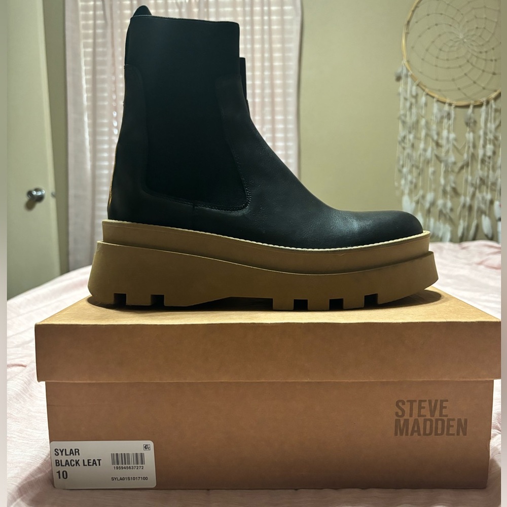 Steve Madden Skylar Platform Boots